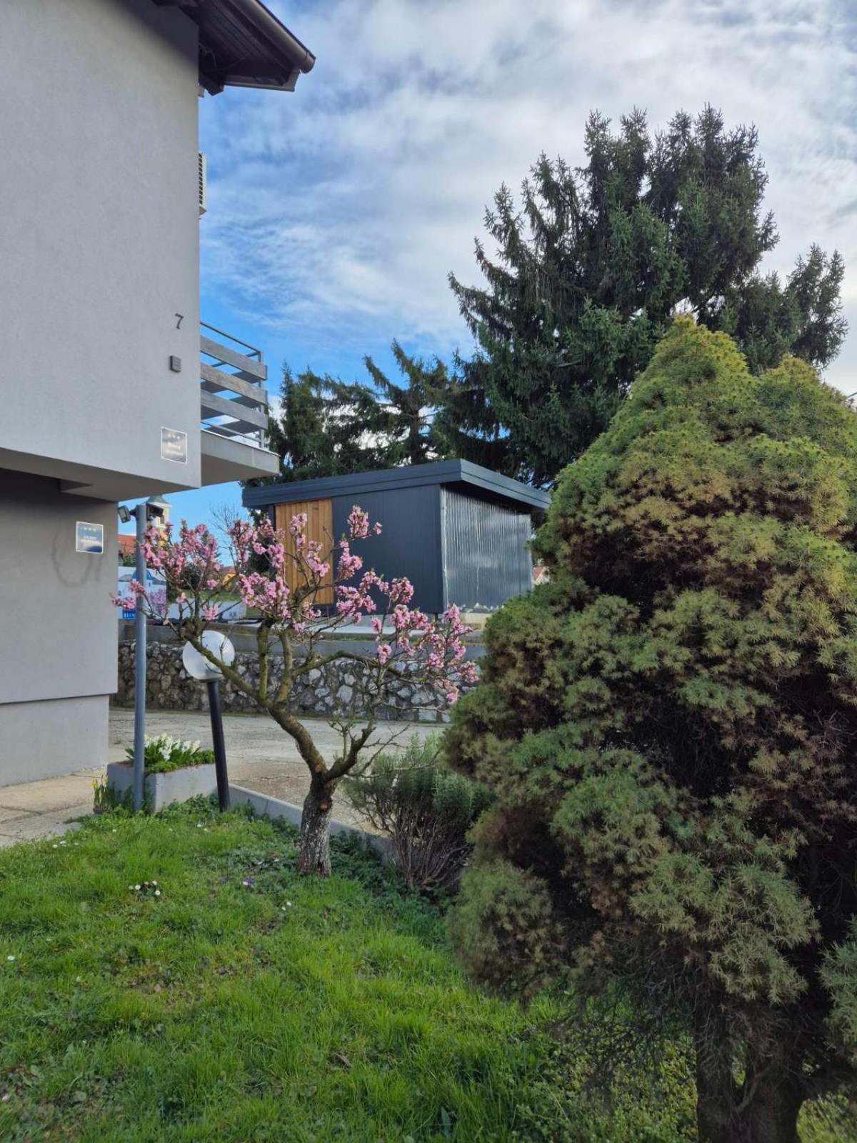 Apartmani Habibi Jalzabet المظهر الخارجي الصورة